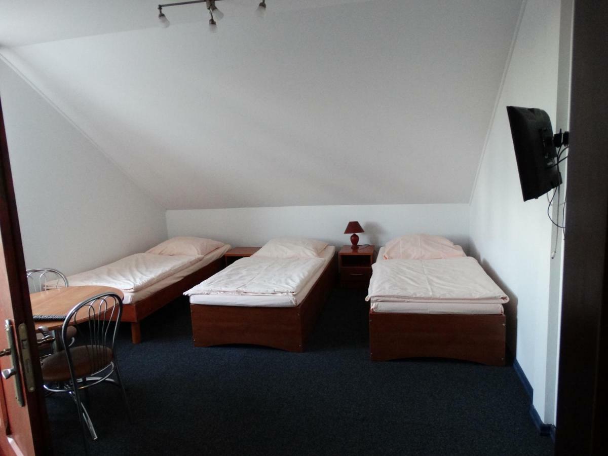 Biale Wzgorze Farm stay Okonek